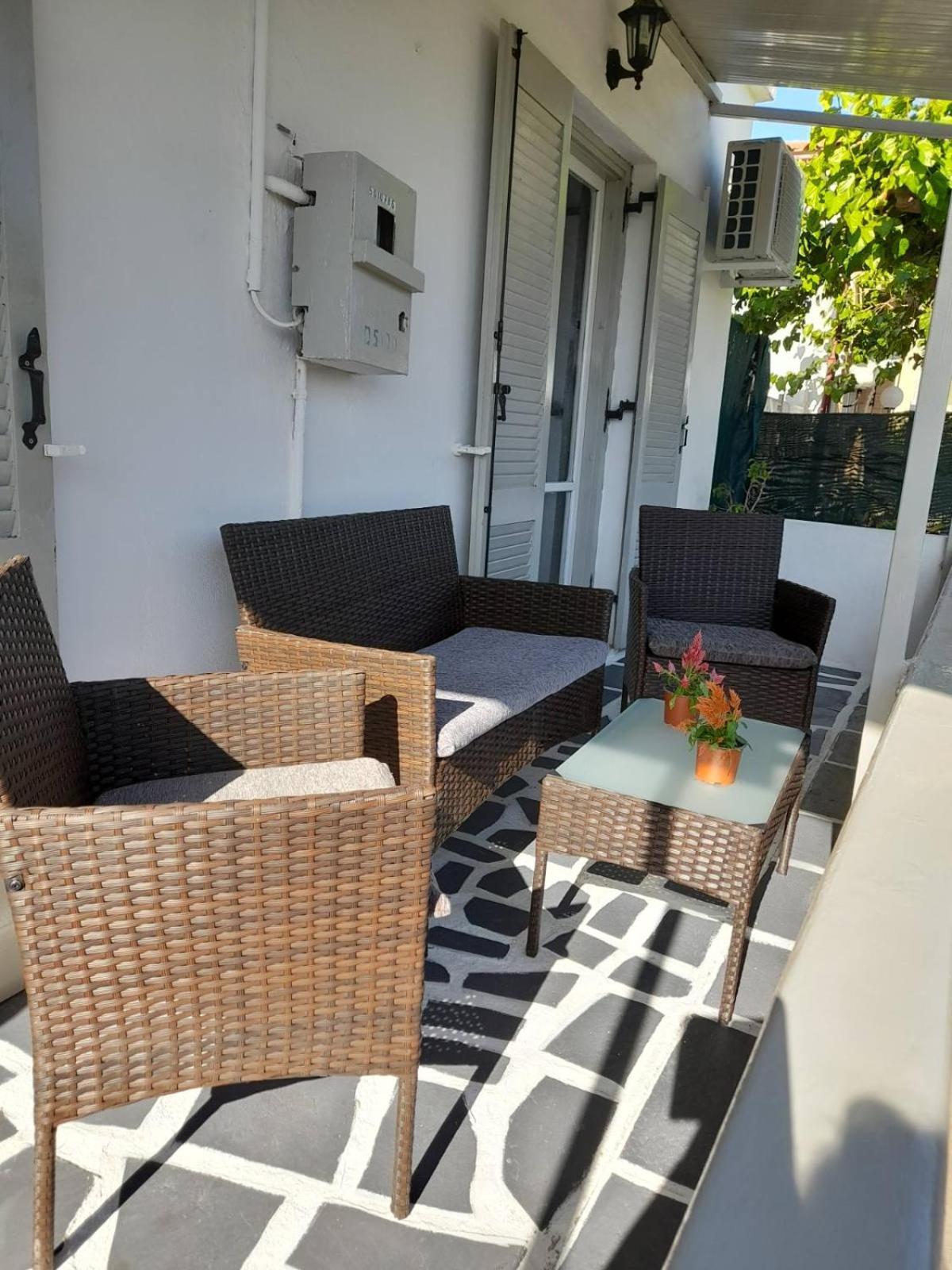Victory'S House, 3Min Walk To Skala'S Sandy Beach Bagian luar foto